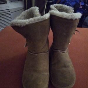 Women BearPaw Boot